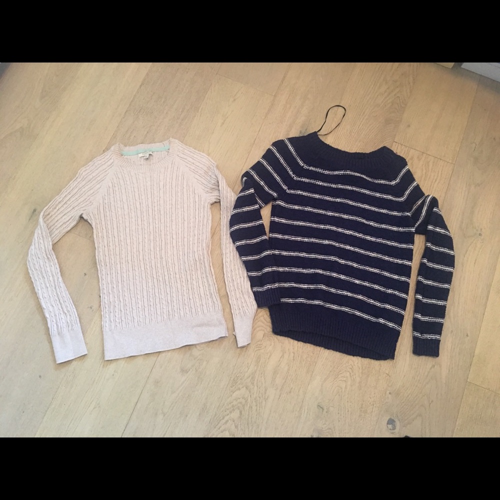 🌺Bundle of 2 Sweaters🌺 SALE